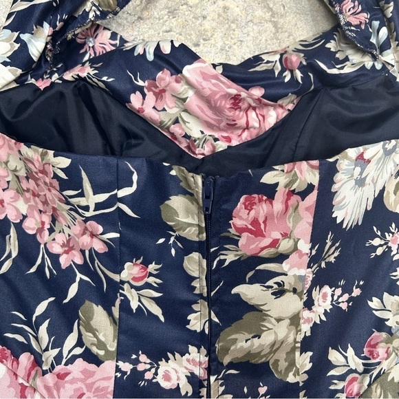 Vintage 80s laura Ashley navy pink cream cottage core floral halter dress 6 - Picture 10 of 13